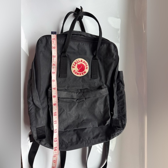 Fjällräven Kånken Classic Backpack Black – 16L - Picture 9 of 10